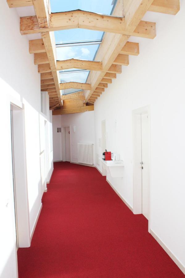 Manzoni Rooms Merano Bagian luar foto