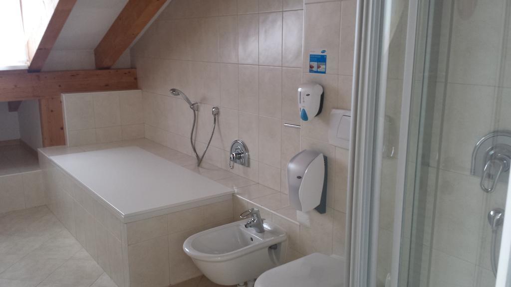 Manzoni Rooms Merano Ruang foto